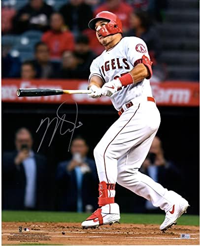 Снимка на Майк Пъстърва Ангелите Лос Анджелис с автограф 16 x 20 - Снимки на MLB с автограф